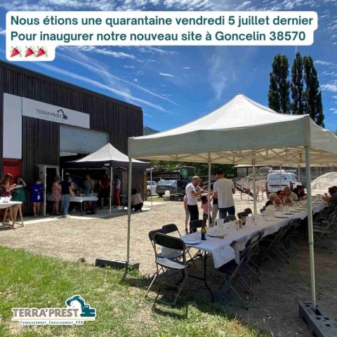 Une quarantaine de personnes présentes pour inaugurer le nouveau site de votre entreprise de terrassement et d'aménagement extérieur à Goncelin 38570 