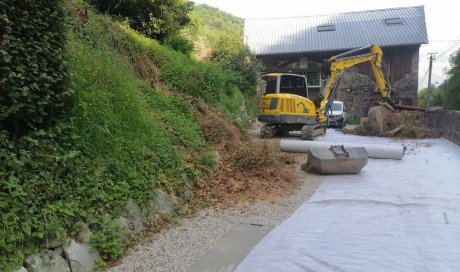 TERRA'PREST, assainisseur et terrassier entre Grenoble et Chambéry : Création d’un mur de soutènement en enrochement​ suite à un glissement de terrain à Valgelon la Rochette (73110)