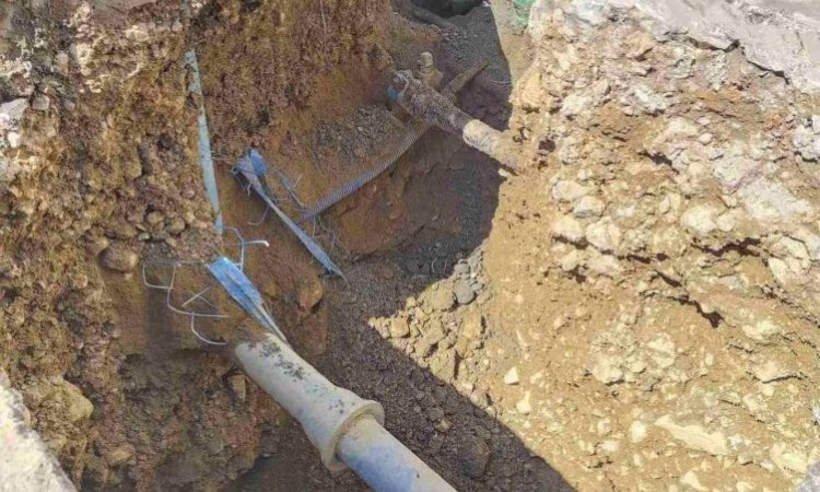 Chantier de raccordement d'un particulier  au réseau d'eaux usées à Crolles 38920