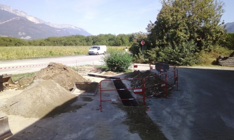 TERRA'PREST, assainisseur et terrassier entre Grenoble et Chambéry : Raccordement aux réseaux d'adduction en eau potable et d'eaux usées à Chapareillan (38530)