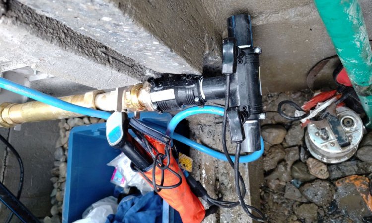 TERRA'PREST, entreprise d'assainissement et de terrassement entre Grenoble et Chambéry : Intervention en urgence sur une fuite d'eau potable dans un regard compteur à Montmélian (73800)