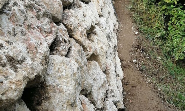 TERRA'PREST, assainisseur & terrassier entre Grenoble et Chambéry : Créations de murs de soutènement à Crolles 